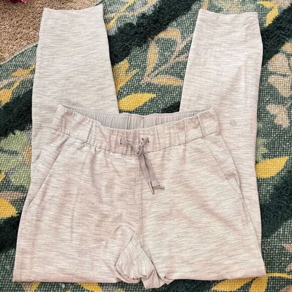 Lululemon On the Fly Pant - 4 - Picture 5 of 5